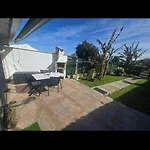 Guest house Privada Con Jardin Chimenea Y Parking En *