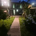 Privada Con Jardin Chimenea Y Parking En * A Coruna