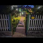 Privada Con Jardin Chimenea Y Parking En Guest house *