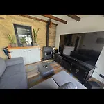 Privada Con Jardin Chimenea Y Parking En *