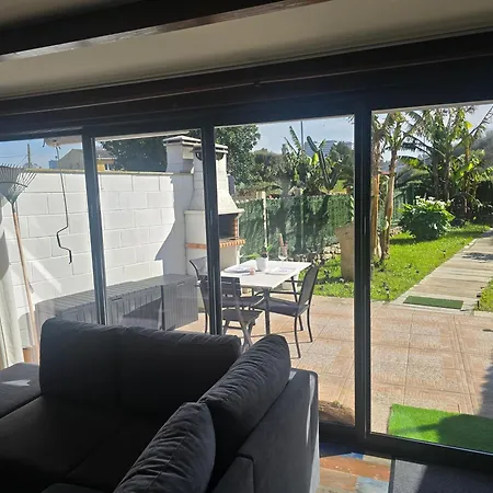 Guest house Privada Con Jardin Chimenea Y Parking En