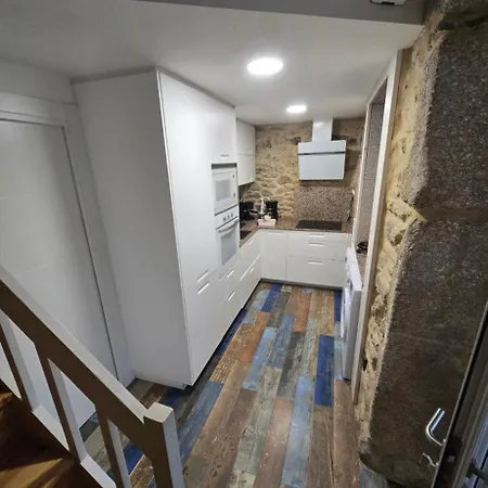 Privada Con Jardin Chimenea Y Parking En