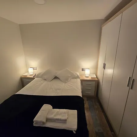 Guest house Privada Con Jardin Chimenea Y Parking En A Coruna