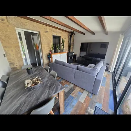 Privada Con Jardin Chimenea Y Parking En * A Coruna