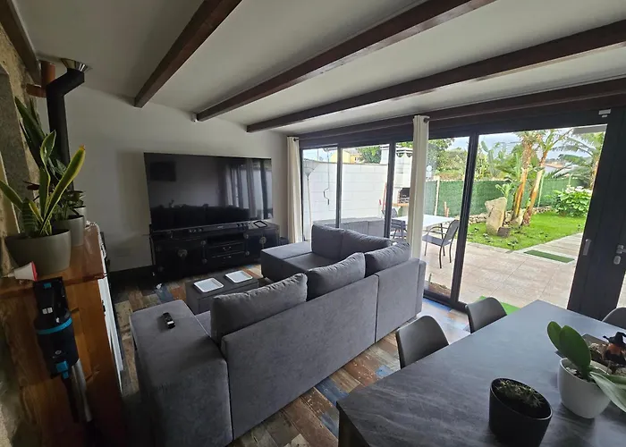 Privada Con Jardin Chimenea Y Parking En 아 코루냐