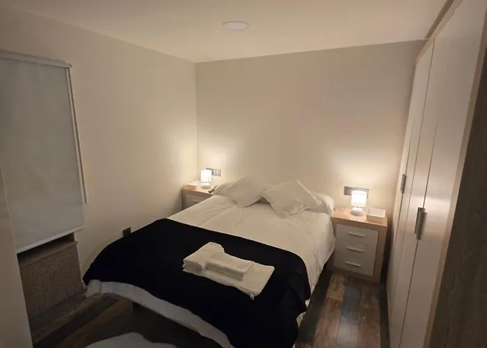 Privada Con Jardin Chimenea Y Parking En * 아 코루냐