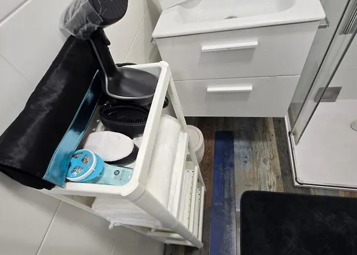 Privada Con Jardin Chimenea Y Parking En * A Coruna