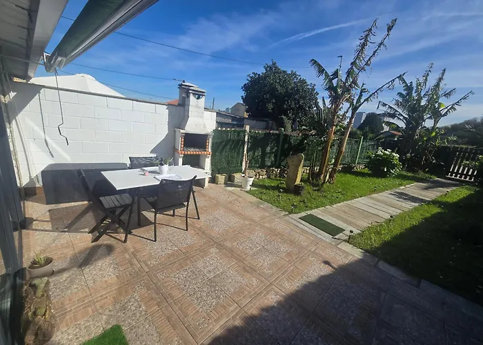 Guest house Privada Con Jardin Chimenea Y Parking En A Coruna