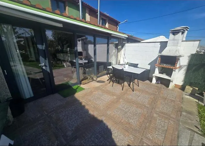 Privada Con Jardin Chimenea Y Parking En